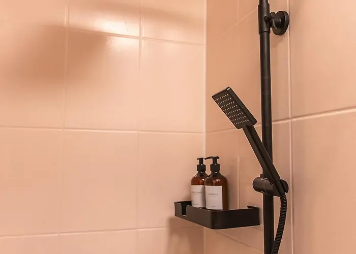 Sam And Karo Трир